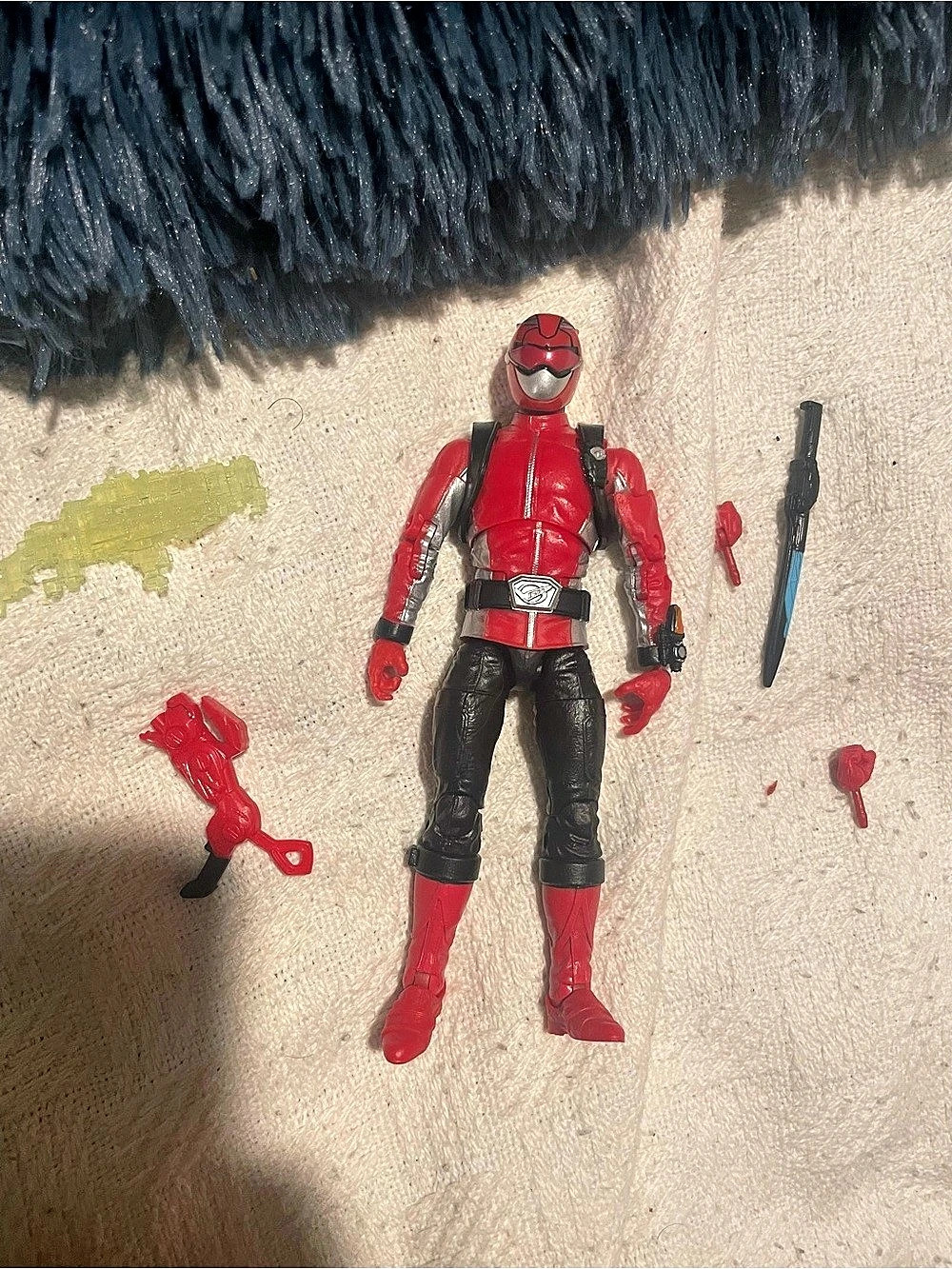 Hasbro Power Rangers Beast Morphers Red Ranger 6-Inch Action Figure Action